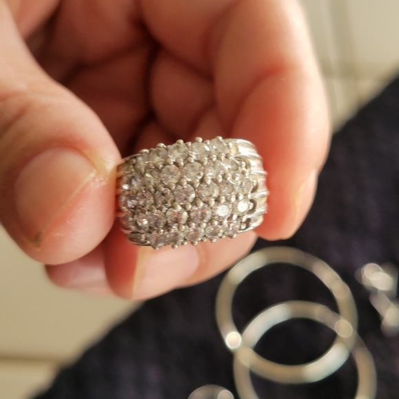925 STAMPED CUBIC CLUSTER COCKTAIL RING. 6.5 - Picture 6 of 6